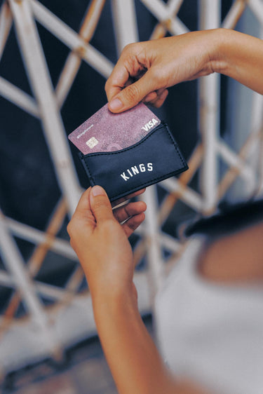 KINGS® IRYN CARD HOLDER NOIR